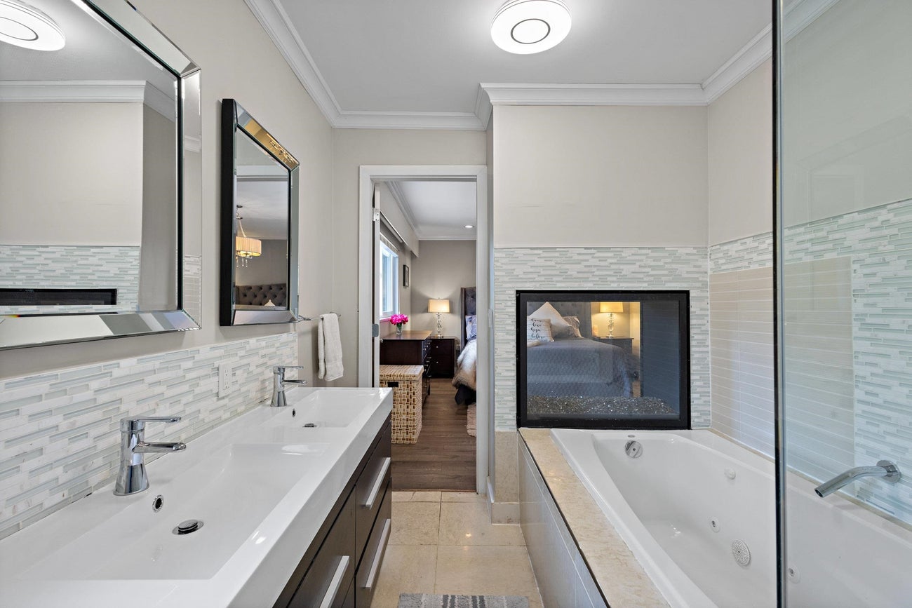 629 Thompson Avenue - Coquitlam West Single Family Residence for Sale, 6 Bedrooms (R3075858)# - 16