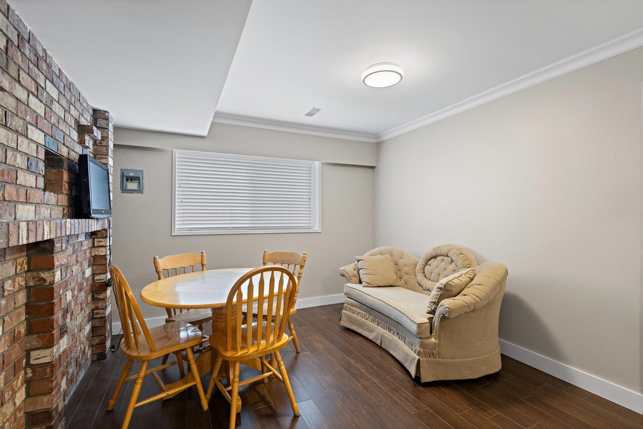 629 Thompson Avenue - Coquitlam West Single Family Residence for Sale, 6 Bedrooms (R3075858)# - 25