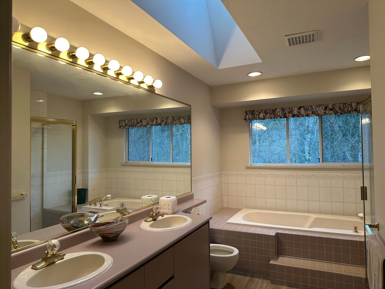 2777 Nadina Drive - Coquitlam East Single Family Residence for Sale, 5 Bedrooms (R3076352)# - 23