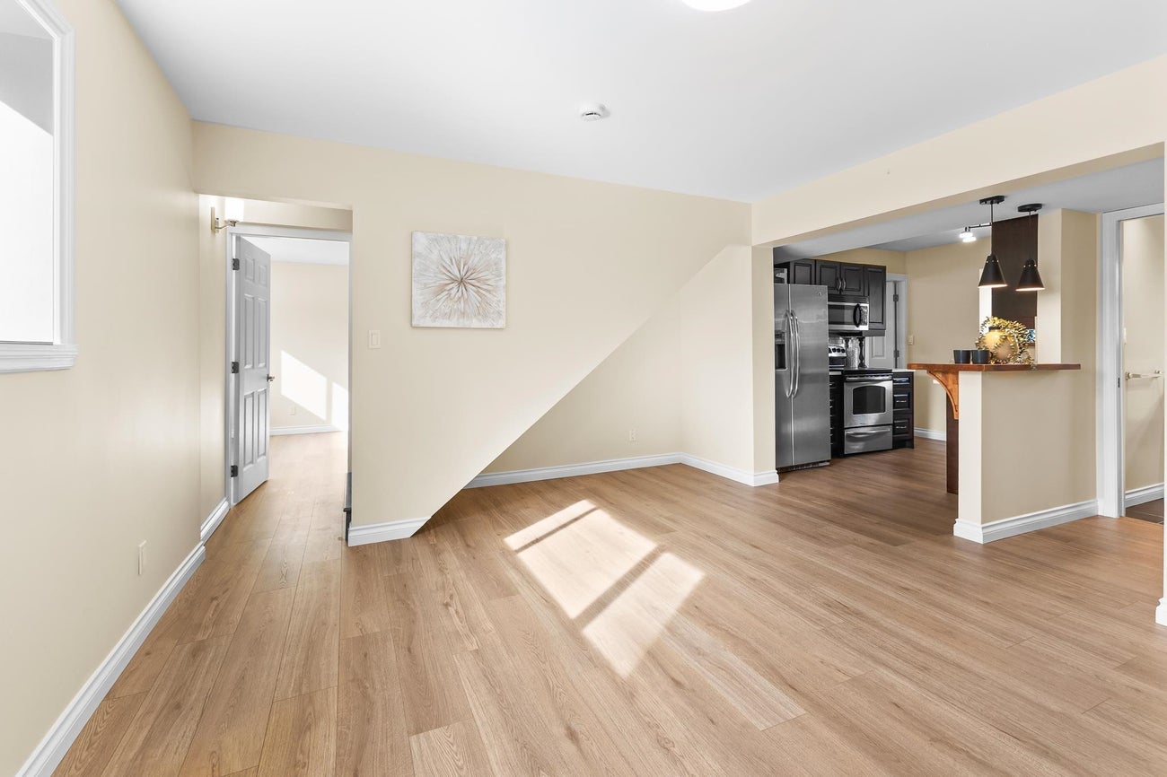 1119 Sprice Avenue - Central Coquitlam Single Family Residence for Sale, 5 Bedrooms (R3077483)# - 18