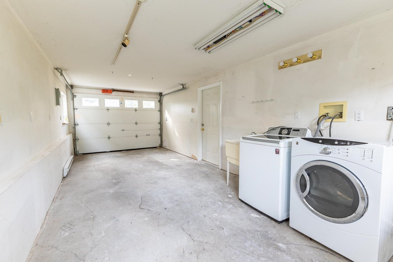 1119 Sprice Avenue - Central Coquitlam Single Family Residence for Sale, 5 Bedrooms (R3077483)# - 23