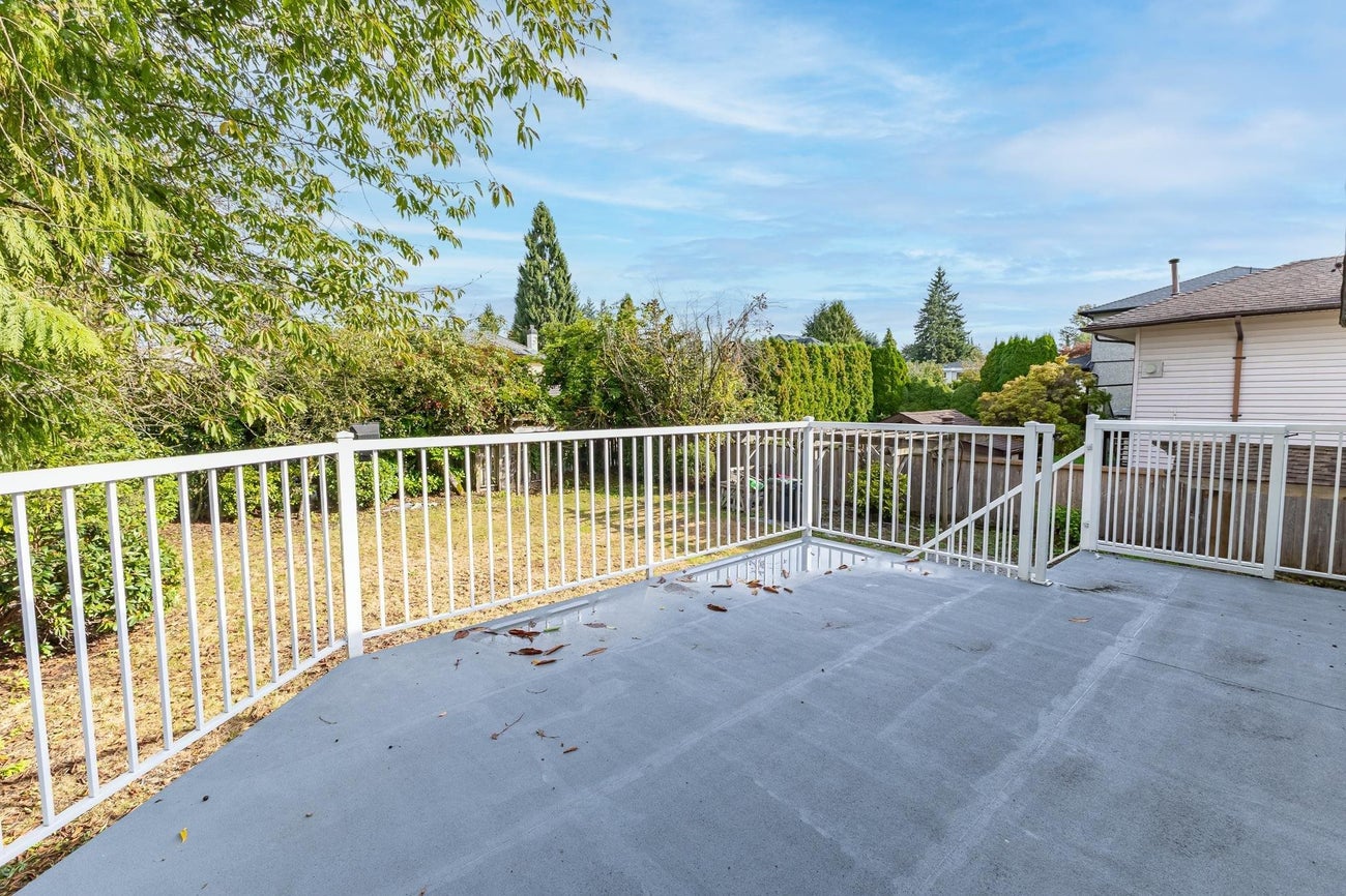 1119 Sprice Avenue - Central Coquitlam Single Family Residence for Sale, 5 Bedrooms (R3077483)# - 24
