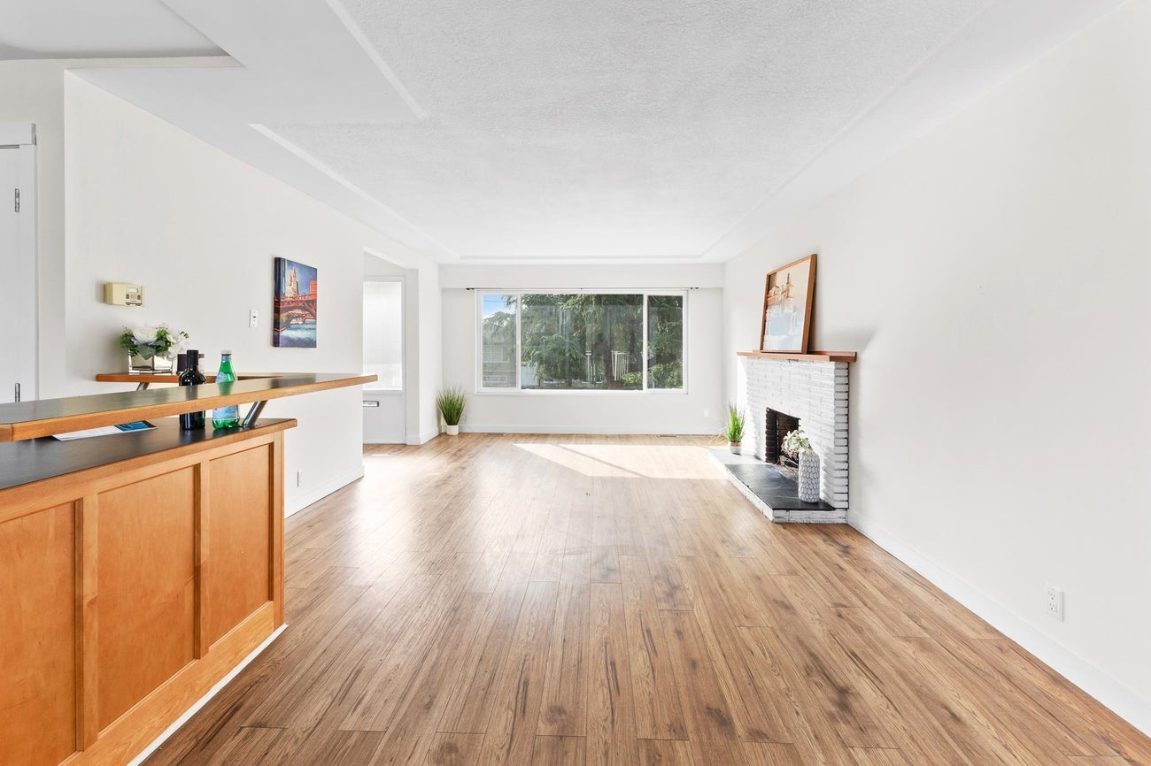 1119 Sprice Avenue - Central Coquitlam Single Family Residence for Sale, 5 Bedrooms (R3077483)# - 6