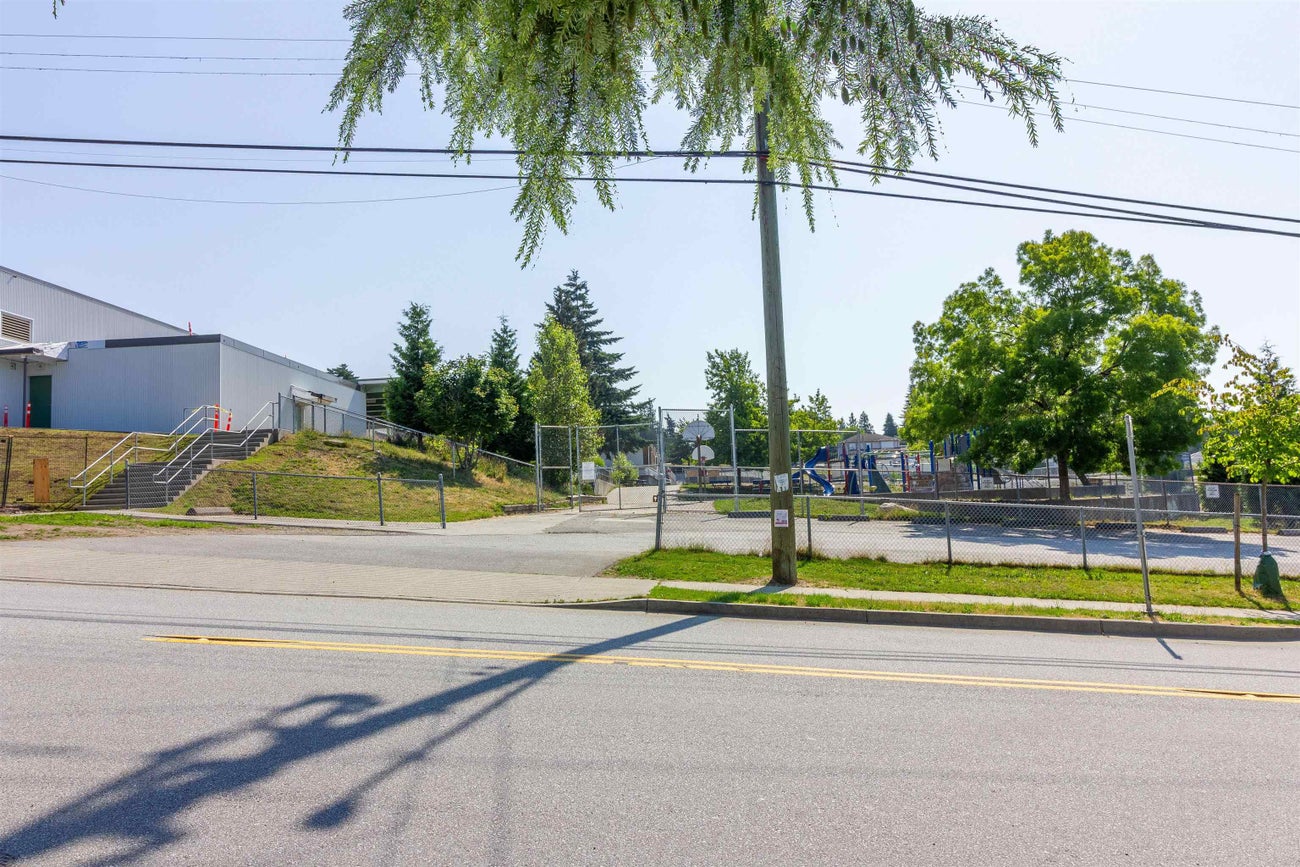 406 Schoolhouse Street - Central Coquitlam Single Family Residence for Sale, 4 Bedrooms (R3078372)# - 31