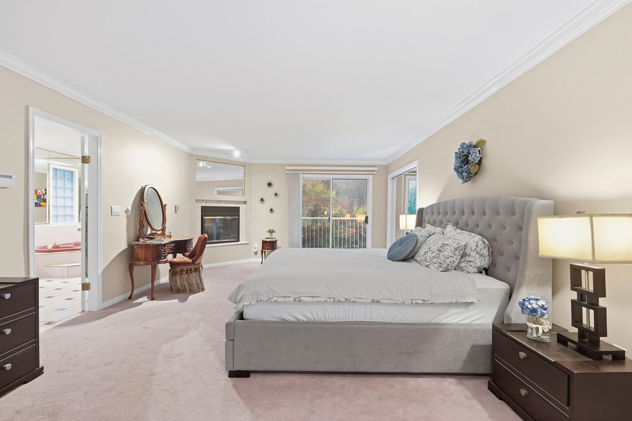 305 Sorrento Place - Coquitlam East single-family-residence for Sale, 5 Bedrooms (R3078508)# - 20