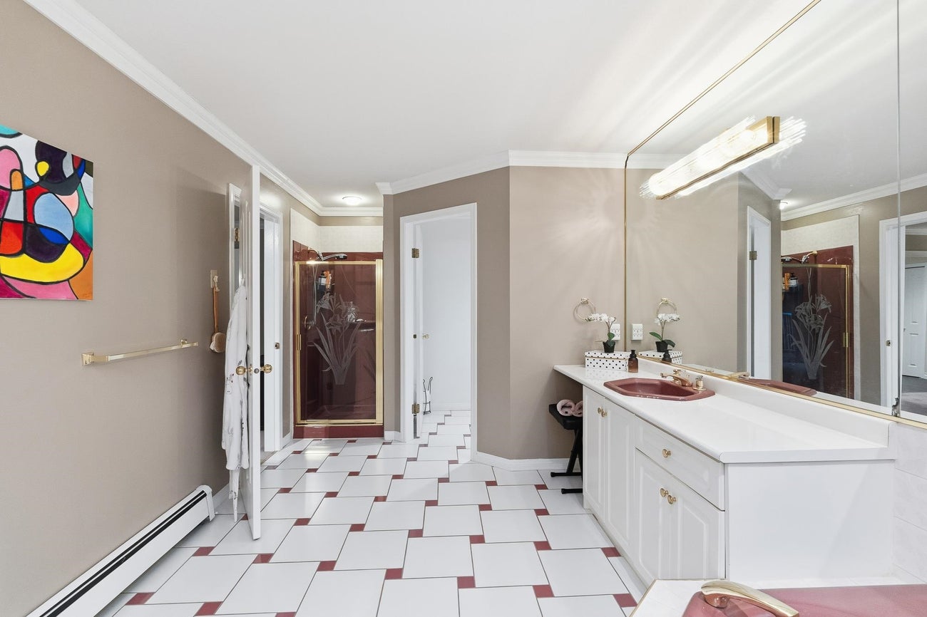 305 Sorrento Place - Coquitlam East single-family-residence for Sale, 5 Bedrooms (R3078508)# - 23