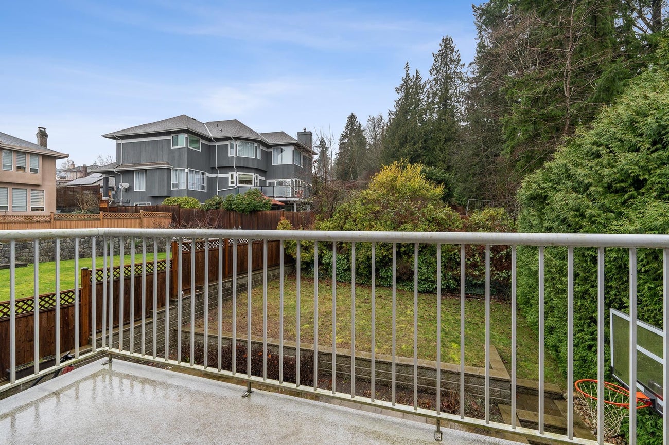 305 Sorrento Place - Coquitlam East single-family-residence for Sale, 5 Bedrooms (R3078508)# - 24