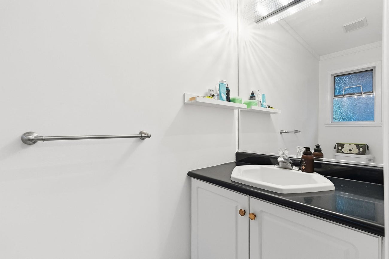 305 Sorrento Place - Coquitlam East single-family-residence for Sale, 5 Bedrooms (R3078508)# - 26