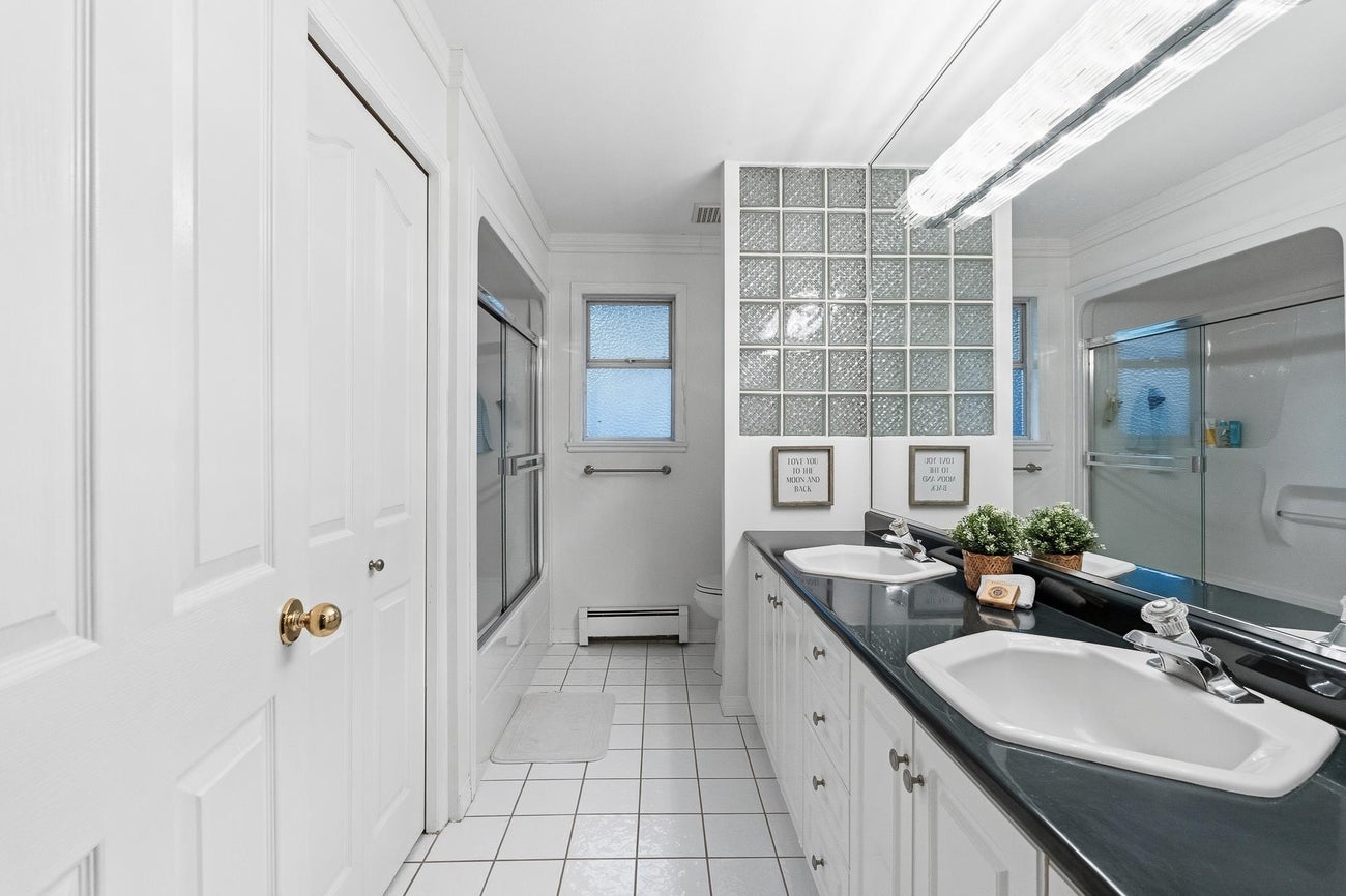 305 Sorrento Place - Coquitlam East single-family-residence for Sale, 5 Bedrooms (R3078508)# - 29