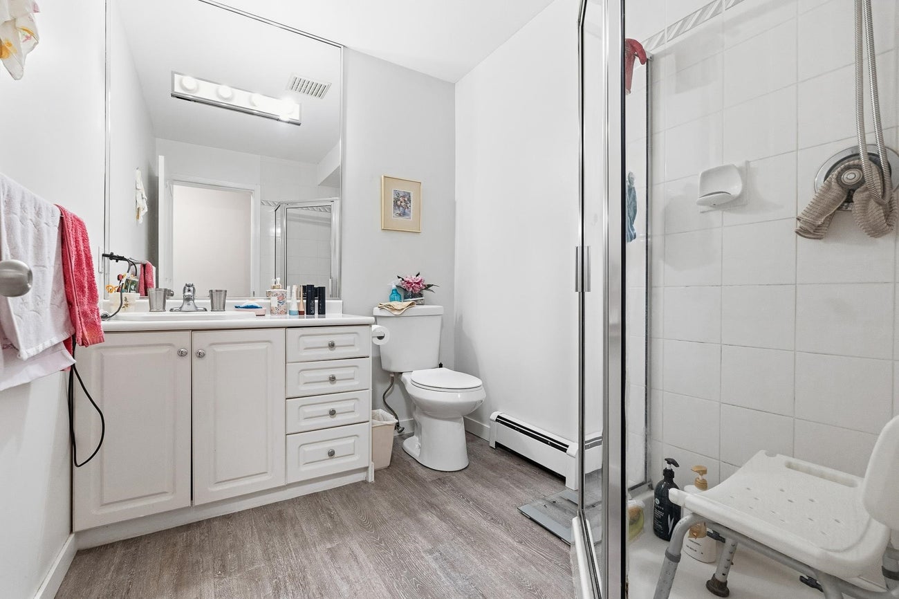 305 Sorrento Place - Coquitlam East single-family-residence for Sale, 5 Bedrooms (R3078508)# - 34