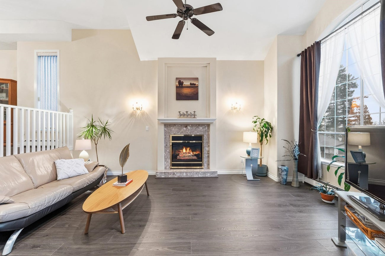 305 Sorrento Place - Coquitlam East single-family-residence for Sale, 5 Bedrooms (R3078508)# - 4