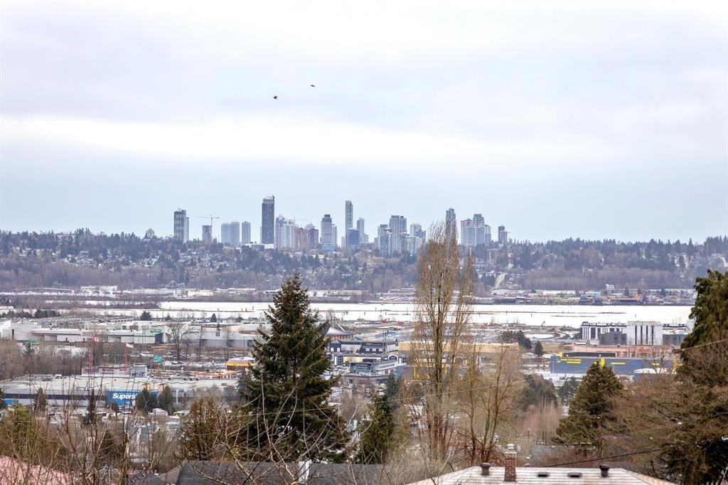 1122 Rochester Avenue - Maillardville single-family-residence for Sale, 4 Bedrooms (R3078701)# - 32