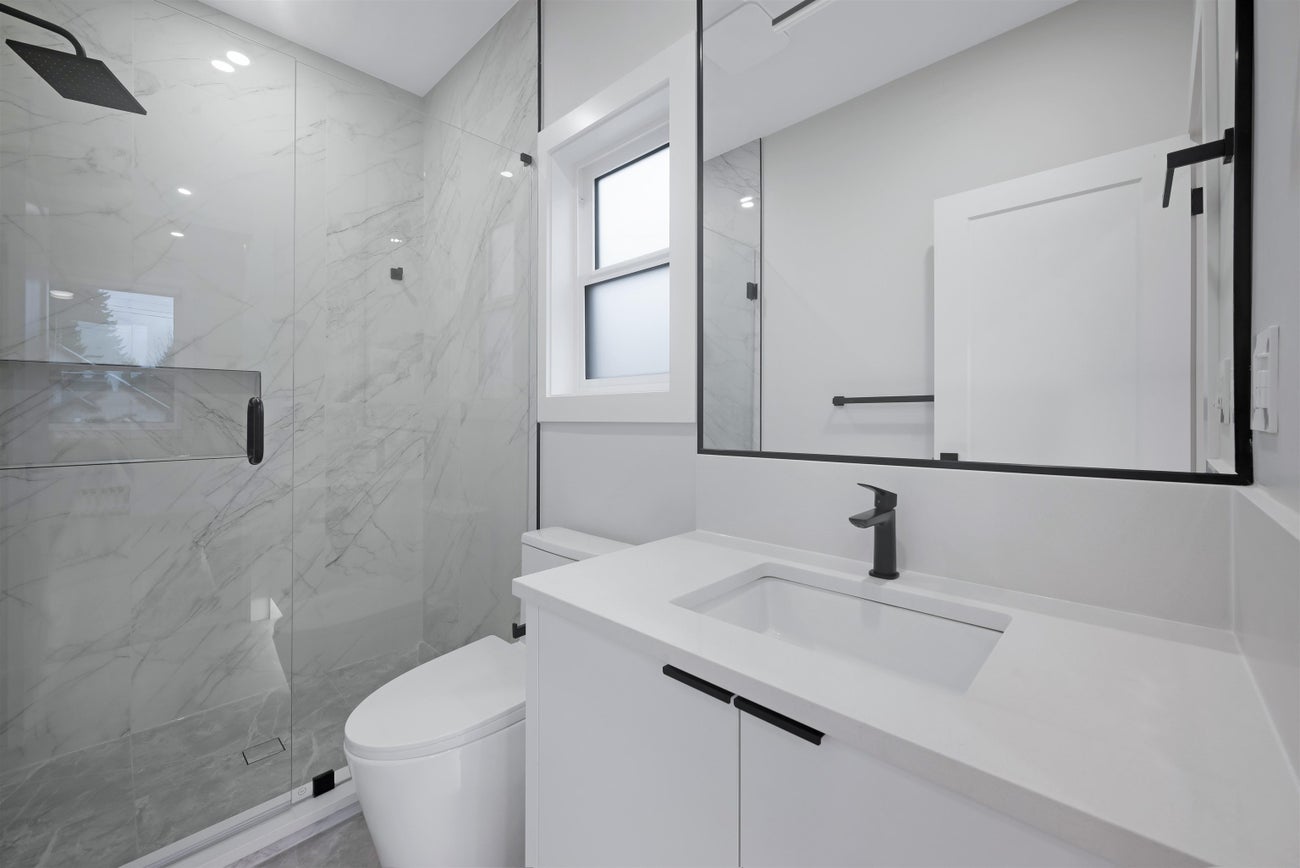 1846 Lemax Avenue - Central Coquitlam Single Family Residence for Sale, 9 Bedrooms (R3079108)# - 30