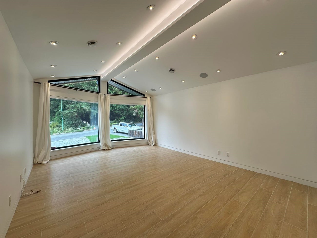 8258 Burnlake Drive - Government Road Single Family Residence for Sale, 4 Bedrooms (R3079141)# - 16