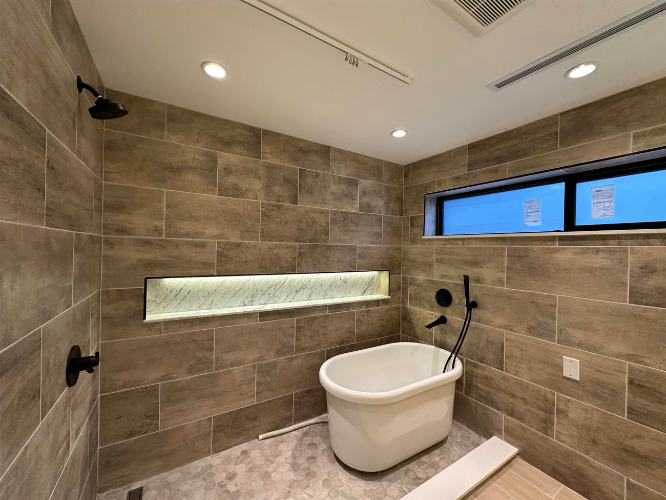 8258 Burnlake Drive - Government Road Single Family Residence for Sale, 4 Bedrooms (R3079141)# - 6