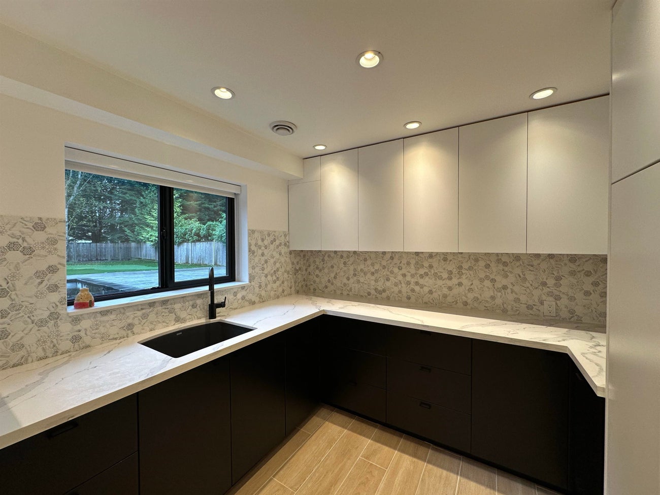 8258 Burnlake Drive - Government Road Single Family Residence for Sale, 4 Bedrooms (R3079141)# - 8