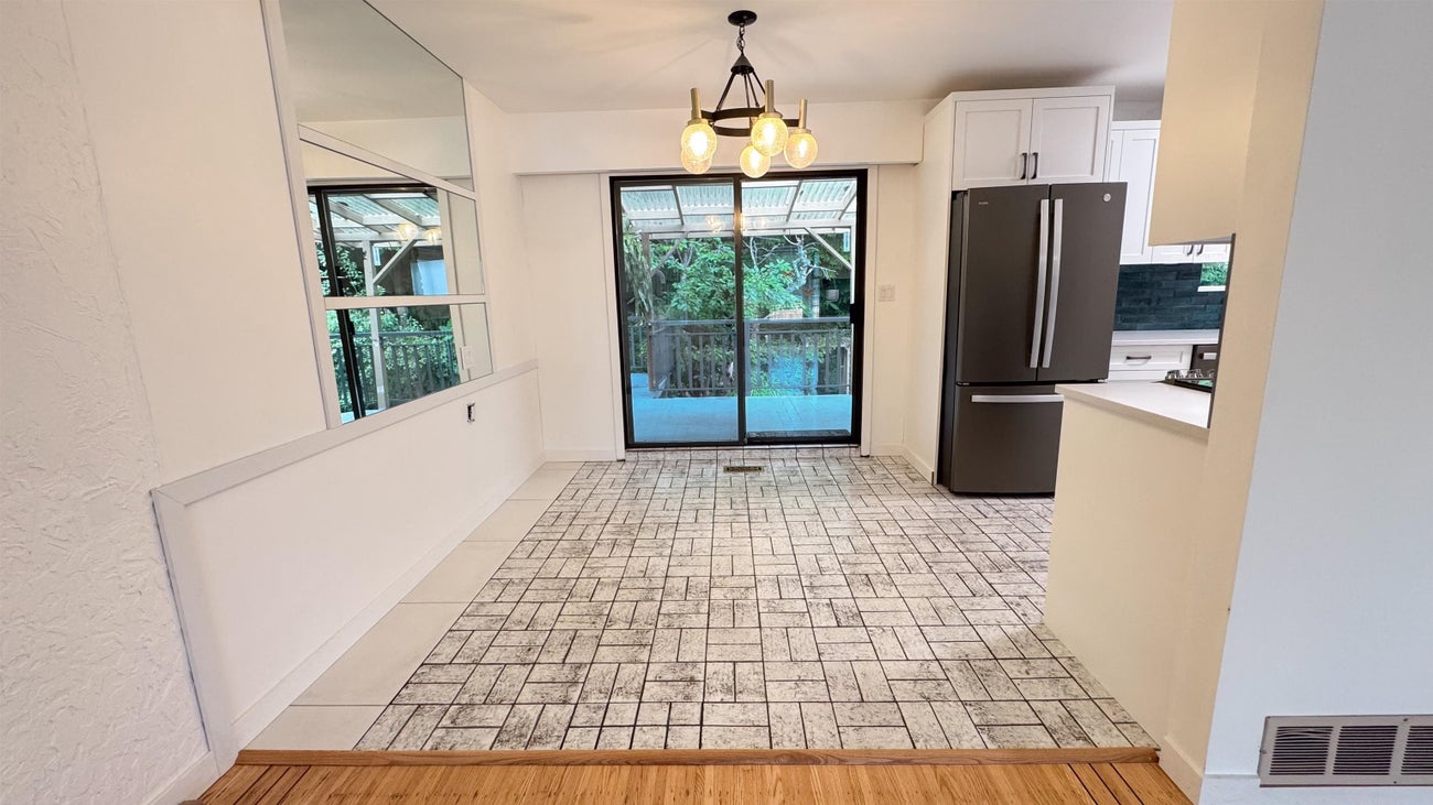 646 Claremont Street - Coquitlam West Single Family Residence for Sale, 4 Bedrooms (R3080468)# - 11