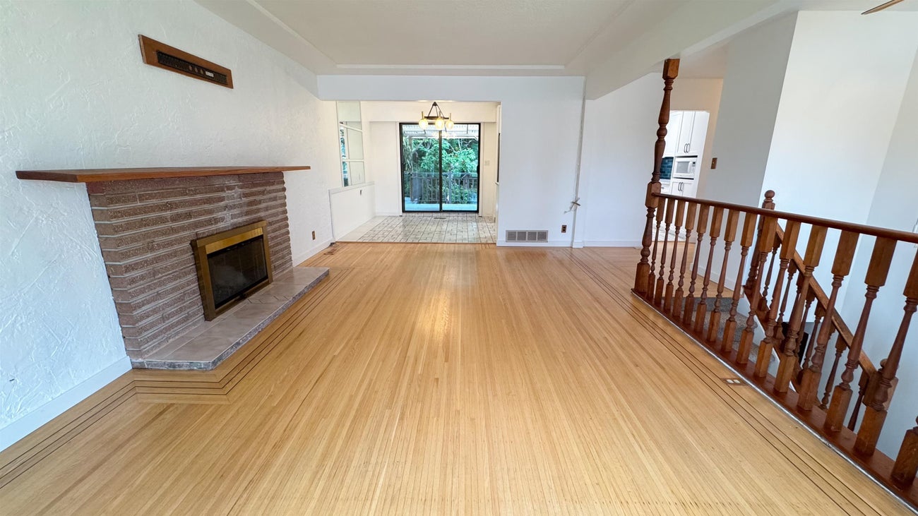 646 Claremont Street - Coquitlam West Single Family Residence for Sale, 4 Bedrooms (R3080468)# - 16