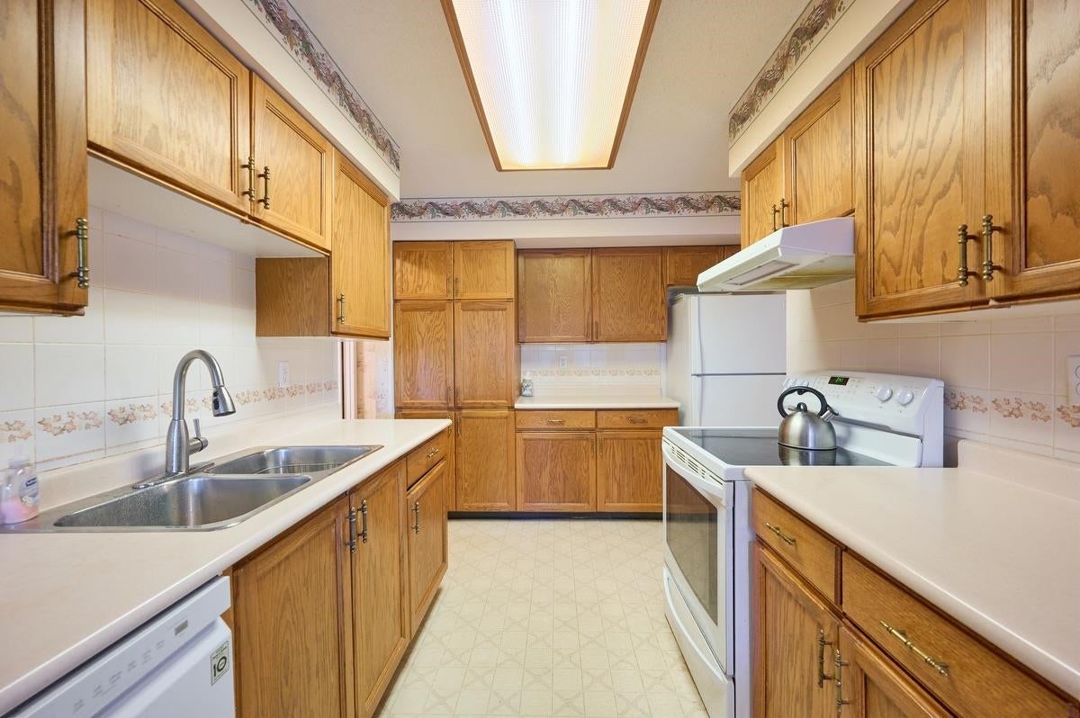 685 Porter Street - Central Coquitlam Single Family Residence for Sale, 4 Bedrooms (R3080834)# - 13