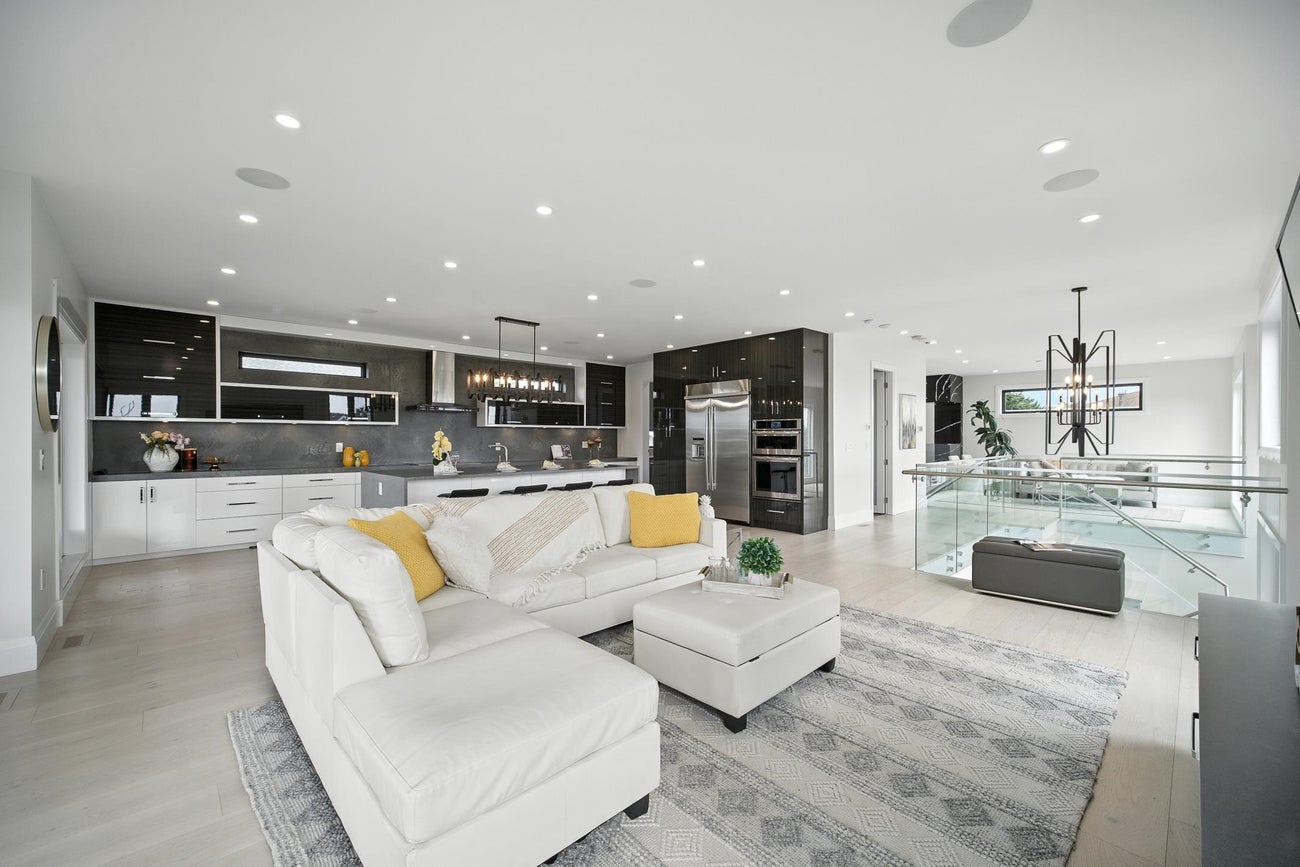 2113 Dawes Hill Road - Central Coquitlam Single Family Residence for Sale, 7 Bedrooms (R3080875)# - 10