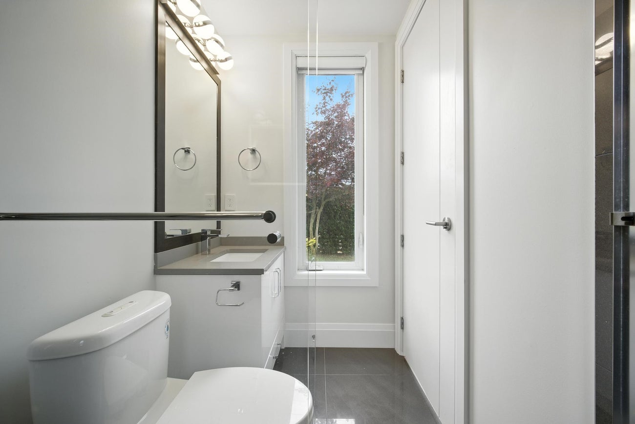 2113 Dawes Hill Road - Central Coquitlam Single Family Residence for Sale, 7 Bedrooms (R3080875)# - 21