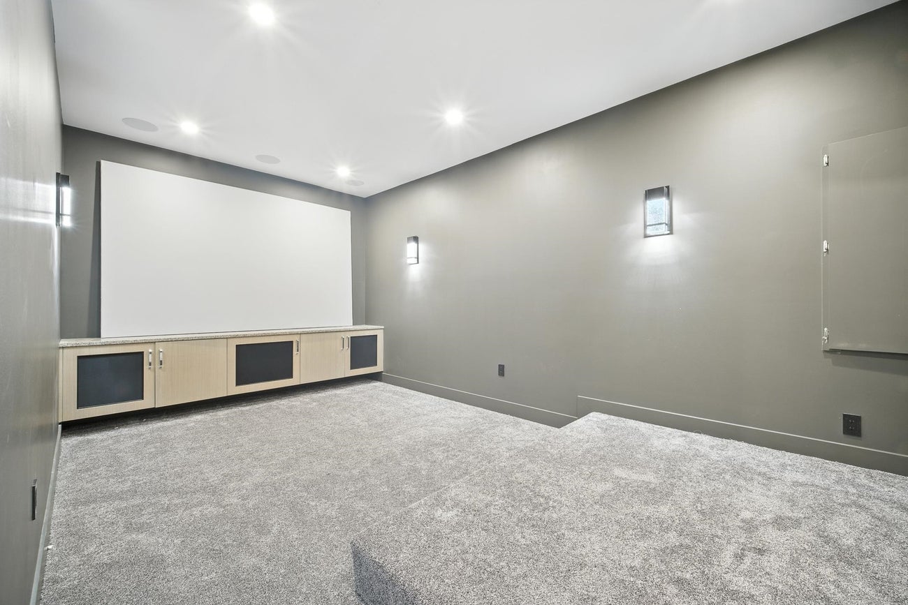 2113 Dawes Hill Road - Central Coquitlam Single Family Residence for Sale, 7 Bedrooms (R3080875)# - 33