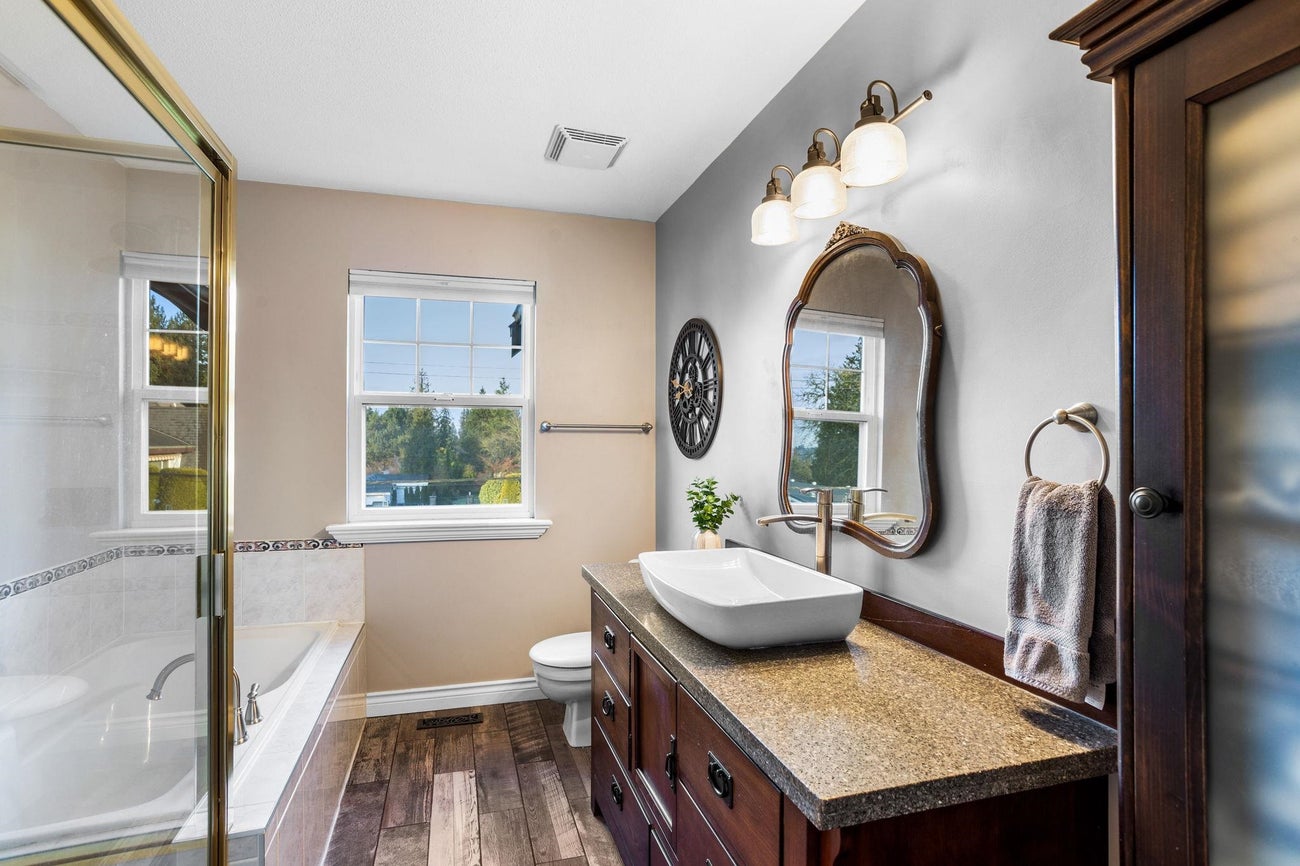 407 Delmont Street - Coquitlam West Single Family Residence for Sale, 6 Bedrooms (R3081097)# - 24