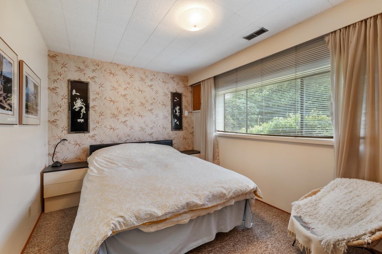 674 Blue Mountain Street - Coquitlam West Single Family Residence for Sale, 3 Bedrooms (R3081338)# - 13