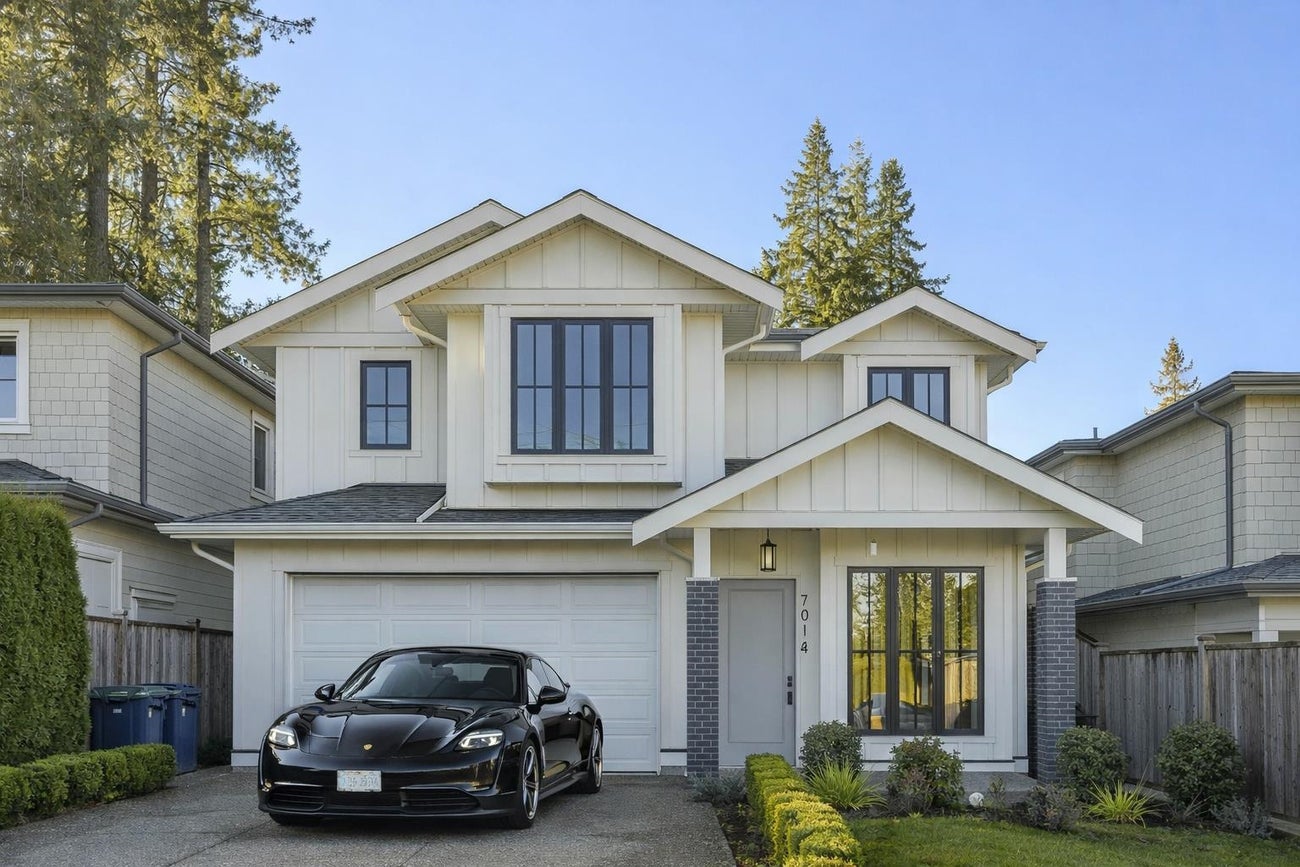 702 Robinson Street - Coquitlam West Single Family Residence for Sale, 6 Bedrooms (R3081841)# - 1