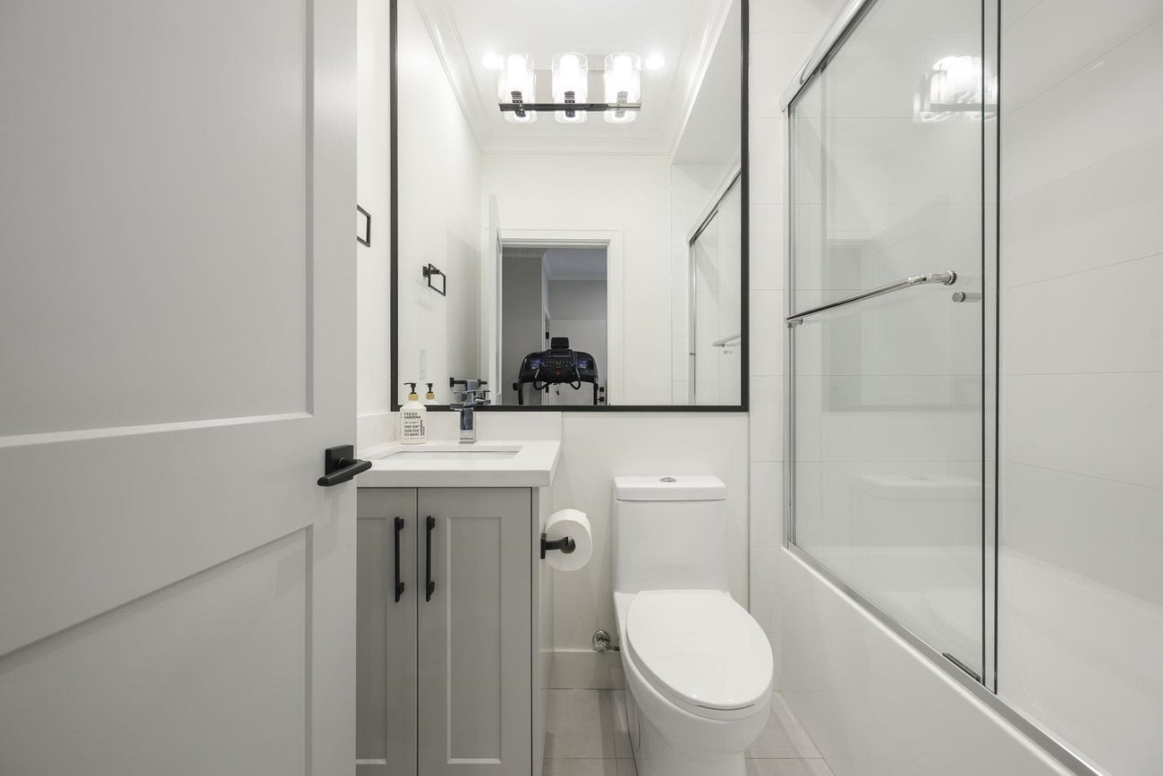 702 Robinson Street - Coquitlam West Single Family Residence for Sale, 6 Bedrooms (R3081841)# - 31