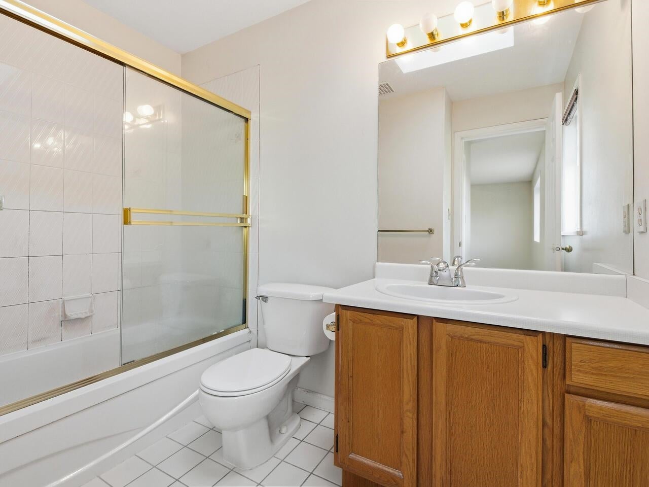 680 Linton Street - Central Coquitlam Single Family Residence for Sale, 3 Bedrooms (R3081908)# - 17