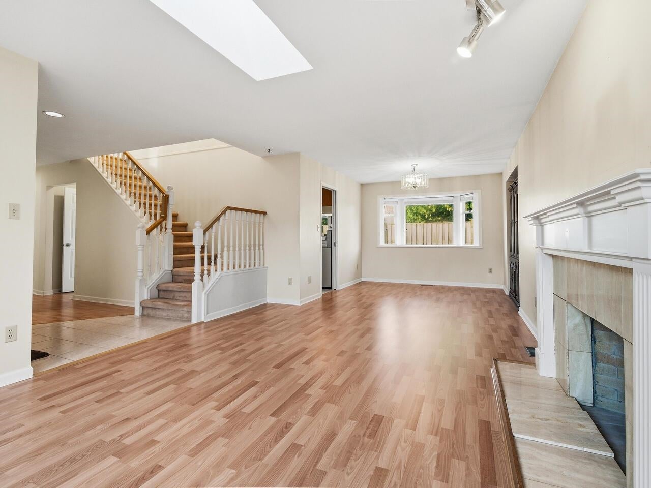 680 Linton Street - Central Coquitlam Single Family Residence for Sale, 3 Bedrooms (R3081908)# - 3