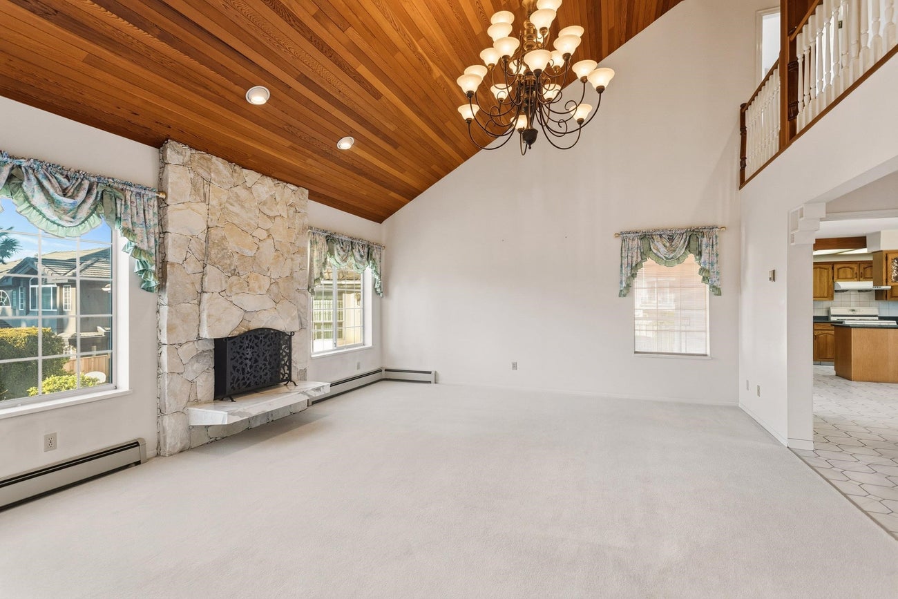 1506 Giles Place - Sperling-Duthie Single Family Residence for Sale, 5 Bedrooms (R3082524)# - 3