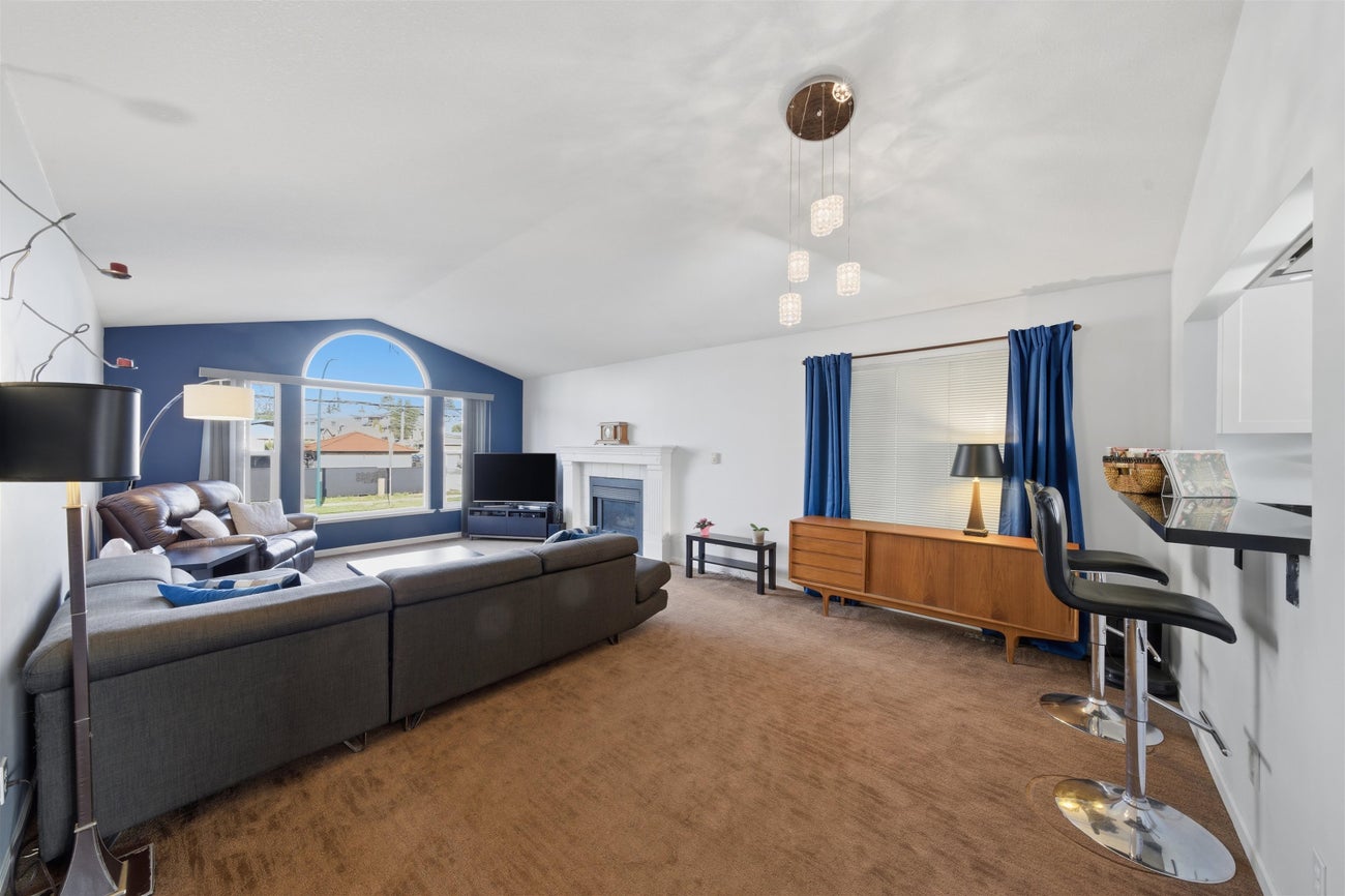 4468 Graveley Street - Brentwood Park Single Family Residence for Sale, 4 Bedrooms (R3083184)# - 6 4468 Graveley Street - Brentwood Park Single Family Residence for Sale, 4 Bedrooms (R3083184)# - 6