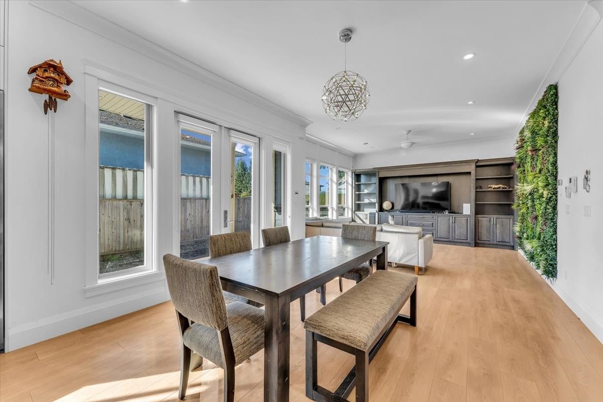 2268 Latimer Avenue - Central Coquitlam Single Family Residence for Sale, 7 Bedrooms (R3083291)# - 10