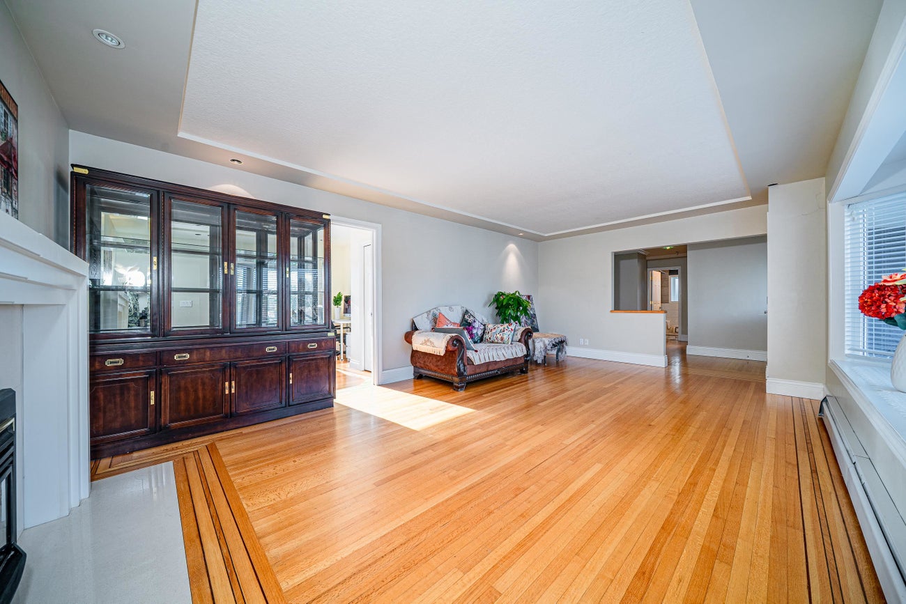 4824 Fairlawn Drive - Brentwood Park Single Family Residence for Sale, 6 Bedrooms (R3083306)# - 3