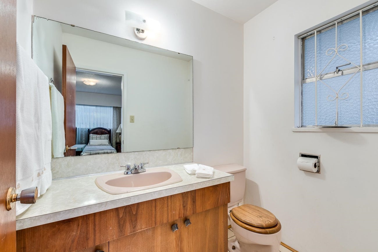 1250 Delta Avenue - Brentwood Park Single Family Residence for Sale, 4 Bedrooms (R3083551)# - 14