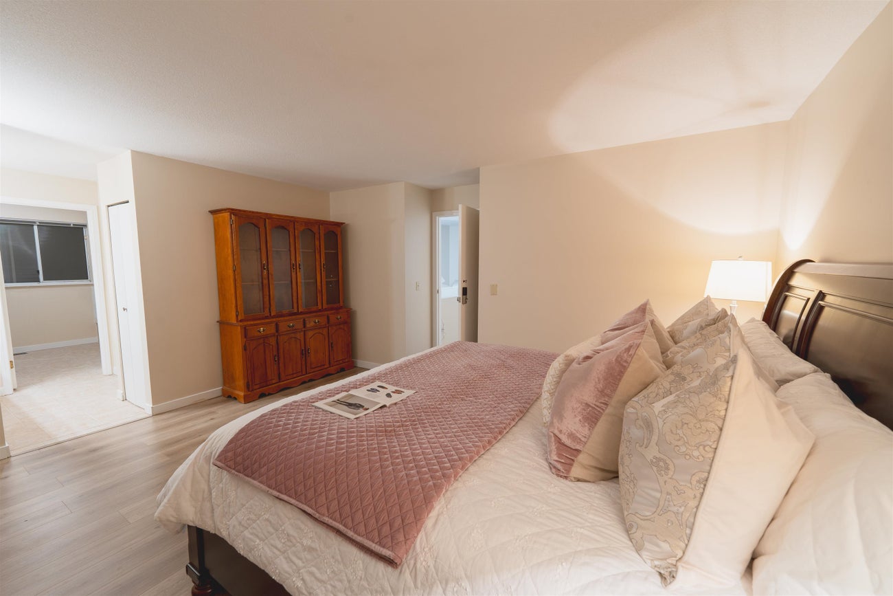 2986 Delahaye Drive - Canyon Springs single-family-residence for Sale, 4 Bedrooms (R3083871)# - 32