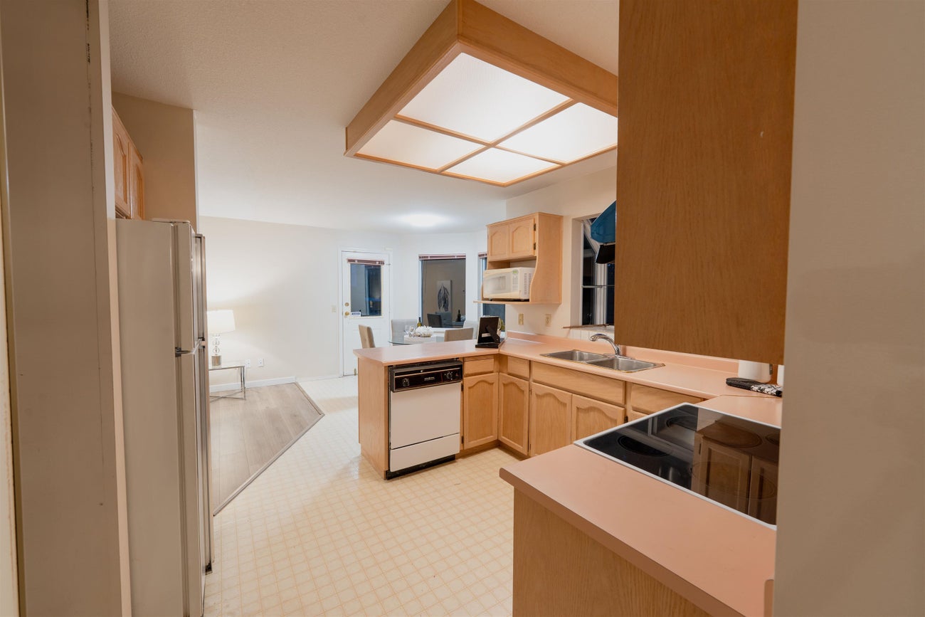 2986 Delahaye Drive - Canyon Springs single-family-residence for Sale, 4 Bedrooms (R3083871)# - 6