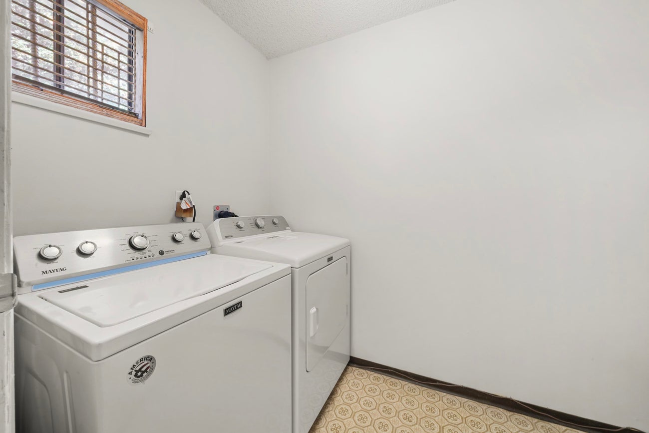 567 Clare Avenue - Sperling-Duthie Other for Sale, 3 Bedrooms (R3084270)# - 27