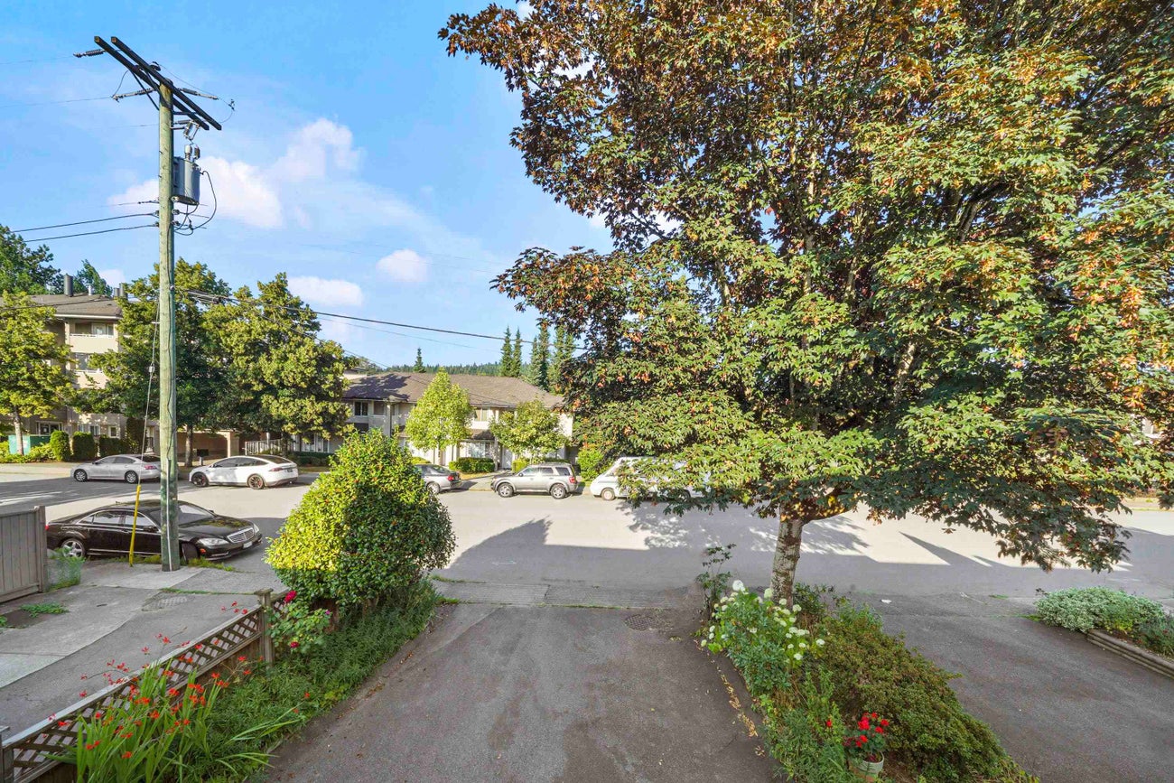 567 Clare Avenue - Sperling-Duthie Other for Sale, 3 Bedrooms (R3084270)# - 2