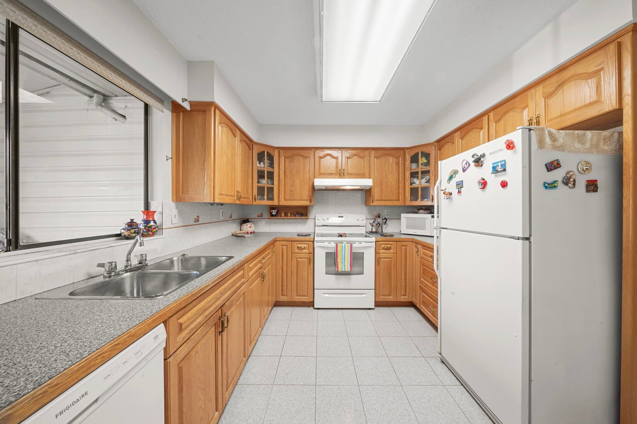 567 Clare Avenue - Sperling-Duthie Other for Sale, 3 Bedrooms (R3084270)# - 7