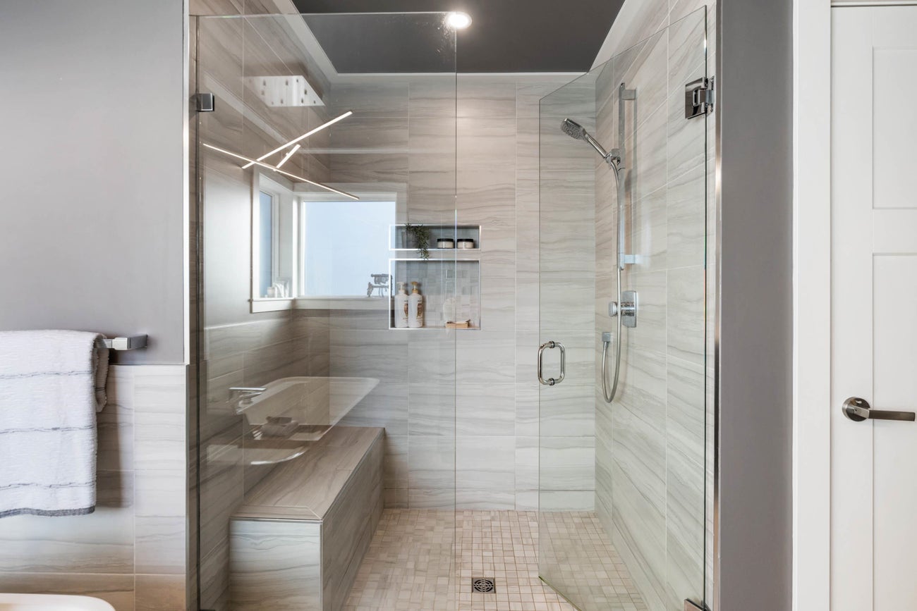 814 Levis Street - Harbour Place single-family-residence for Sale, 6 Bedrooms (R3084345)# - 27