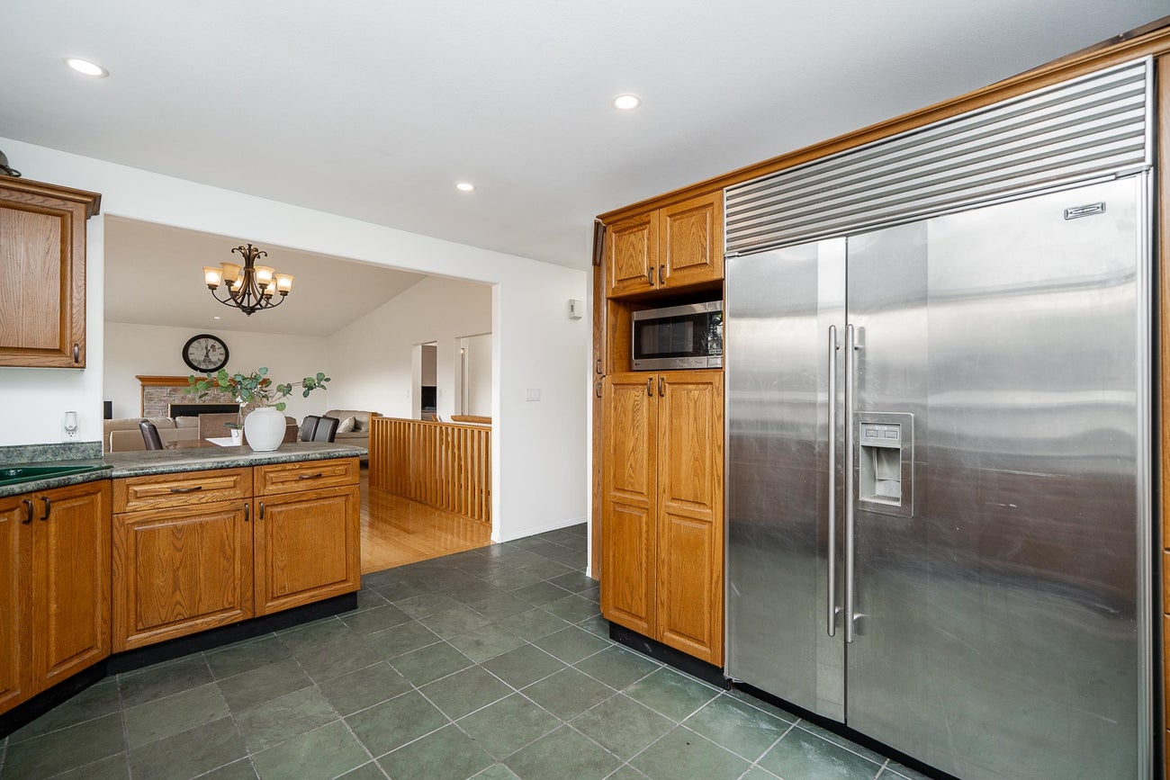 1415 Cornell Avenue - Central Coquitlam Single Family Residence for Sale, 4 Bedrooms (R3084636)# - 12