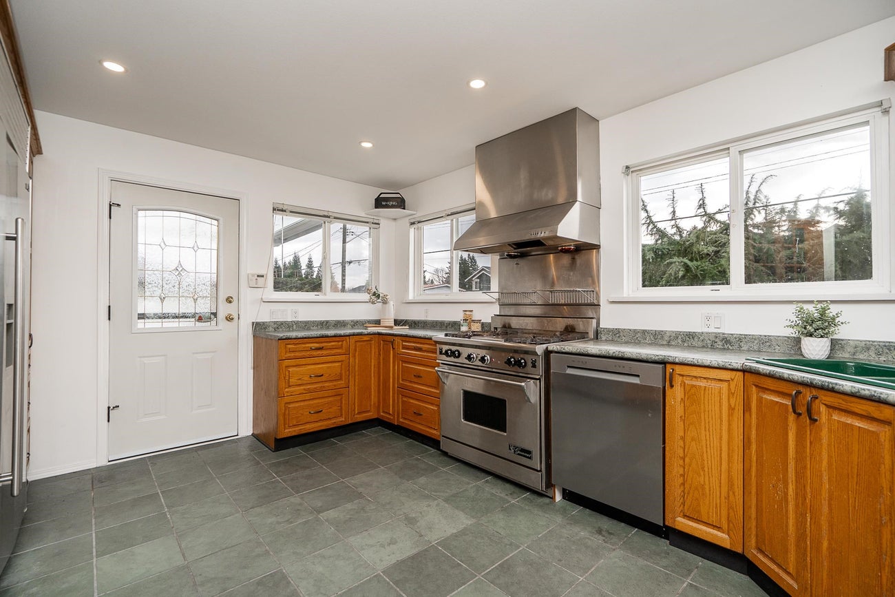 1415 Cornell Avenue - Central Coquitlam Single Family Residence for Sale, 4 Bedrooms (R3084636)# - 8