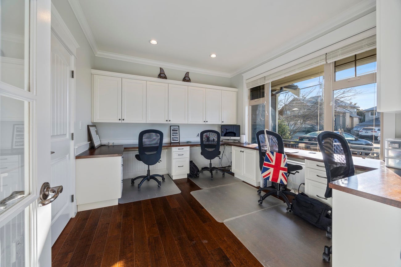 651 Chapman Avenue - Coquitlam West Single Family Residence for Sale, 6 Bedrooms (R3084656)# - 13