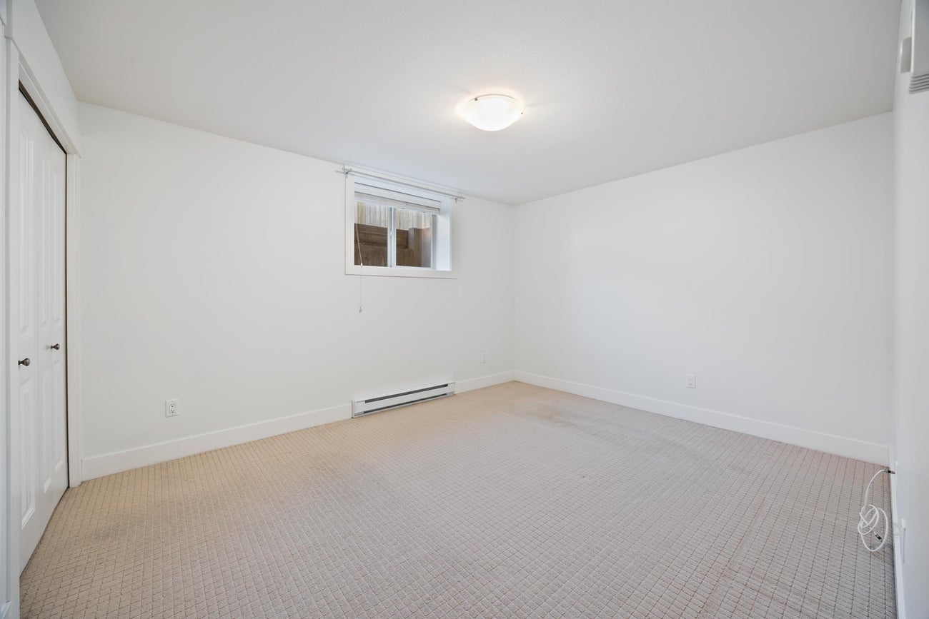 651 Chapman Avenue - Coquitlam West Single Family Residence for Sale, 6 Bedrooms (R3084656)# - 32