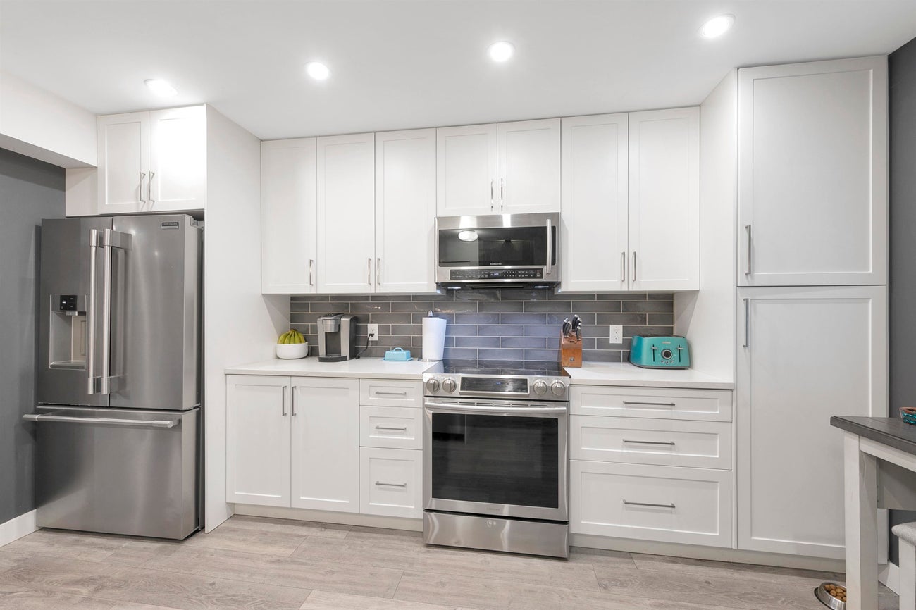 469 Carlsen Place - North Shore Pt Moody Townhouse, 3 Bedrooms (R3085051)# - 2