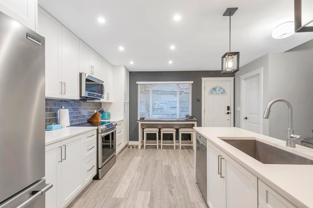 469 Carlsen Place - North Shore Pt Moody Townhouse, 3 Bedrooms (R3085051)# - 3