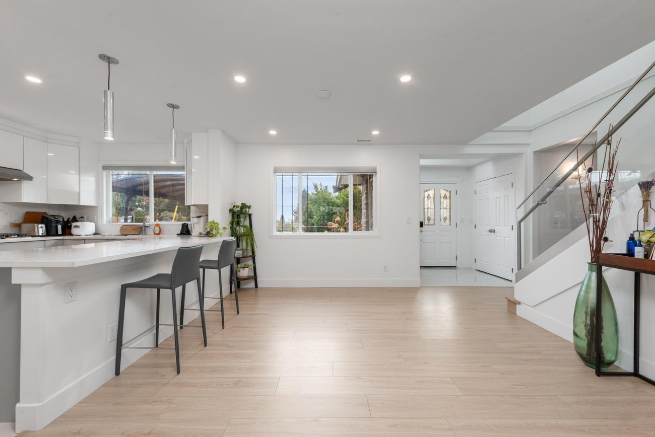 103 - 1334 Charland Avenue - Central Coquitlam Single Family Residence for Sale, 5 Bedrooms (R3085246)# - 3